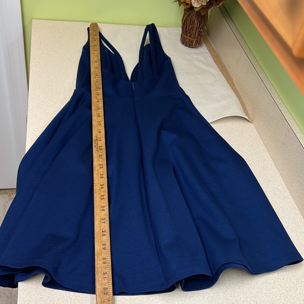 Lulu’s Dress - Picture 8 of 8